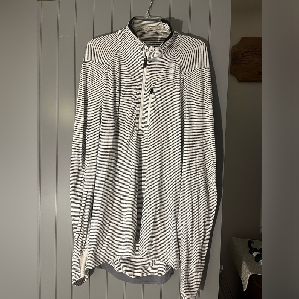 Mens LuluLemon striped pullover sz XL